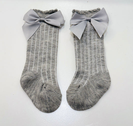 Calcetines altos para niña